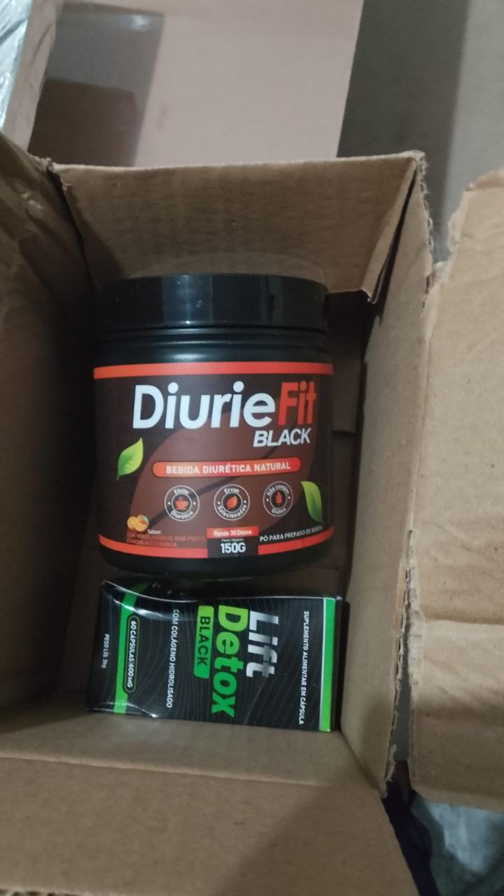 Pote original do Diurie Fit Black em caixa de entrega — produto oficial tem rastreamento